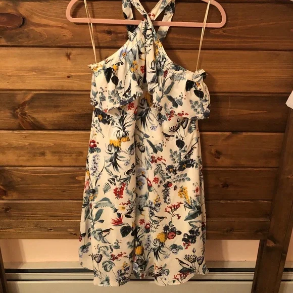 Cute sundress - Picture 1 of 2